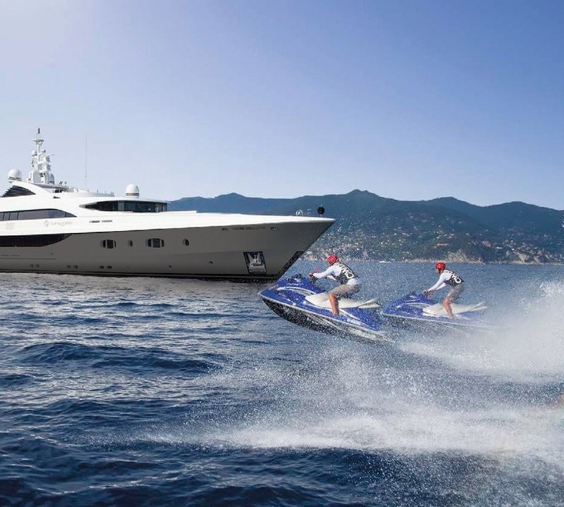 Luxury yacht charters in St Thomas, Caribbean. | The Complete 2021